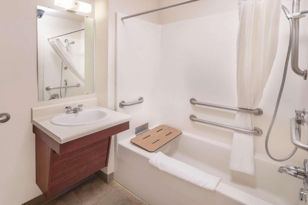 WoodSpring Suites Louisville Clarksville 6/18