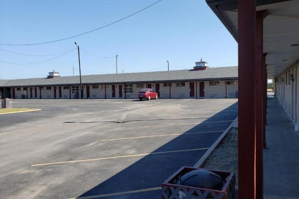 Americas Best Value Inn and Suites Corpus Christi 6/18
