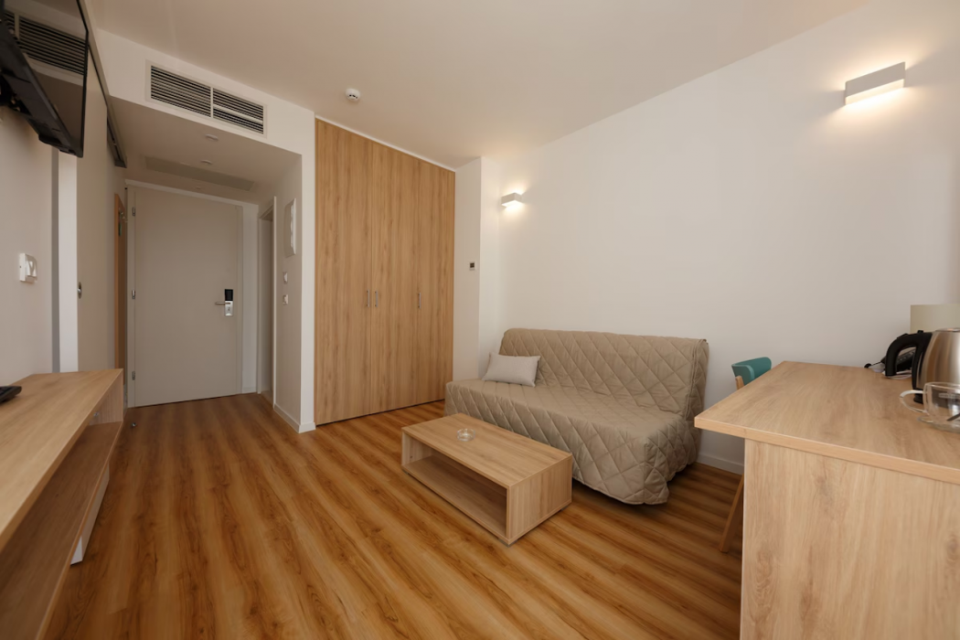 Hotel Medena Block B 10/14