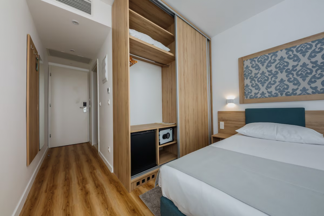 Hotel Medena Block B 9/14