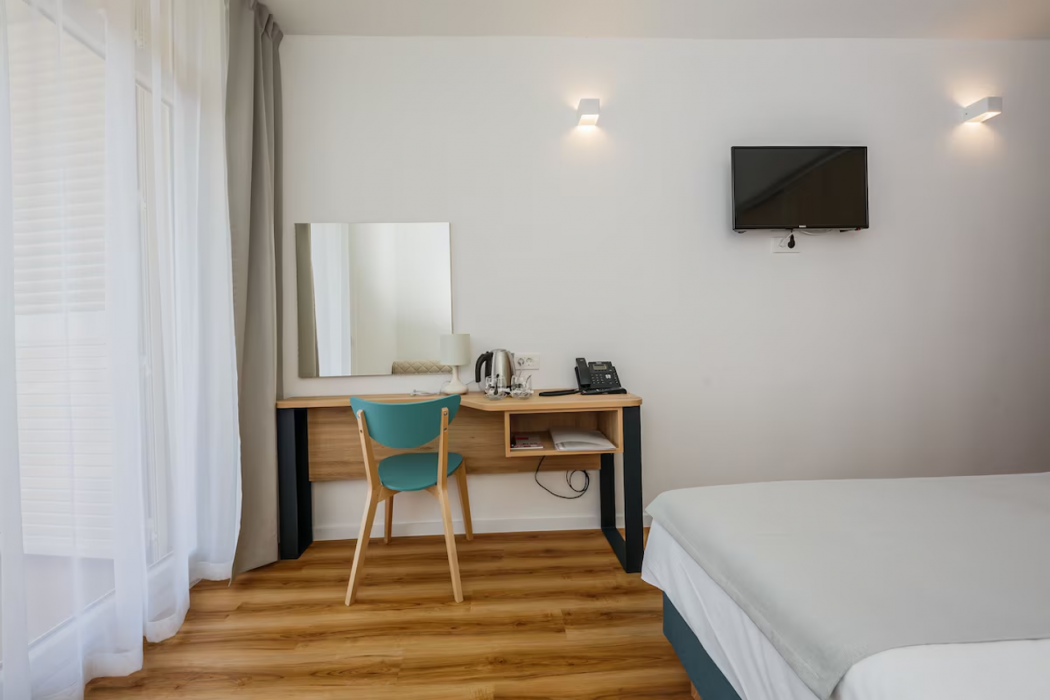 Hotel Medena Block B 6/14
