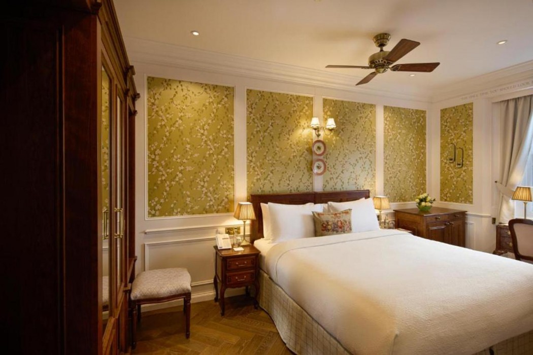 The Ambassador Hotel 写真2