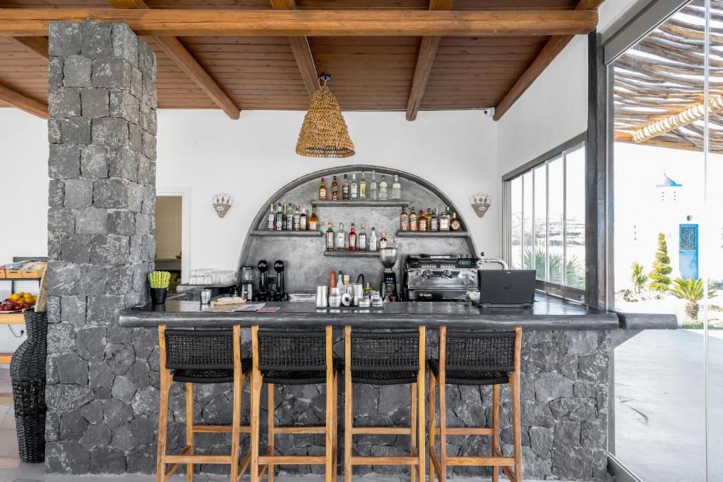 Amethyst Exclusive Suites Oia 39/72