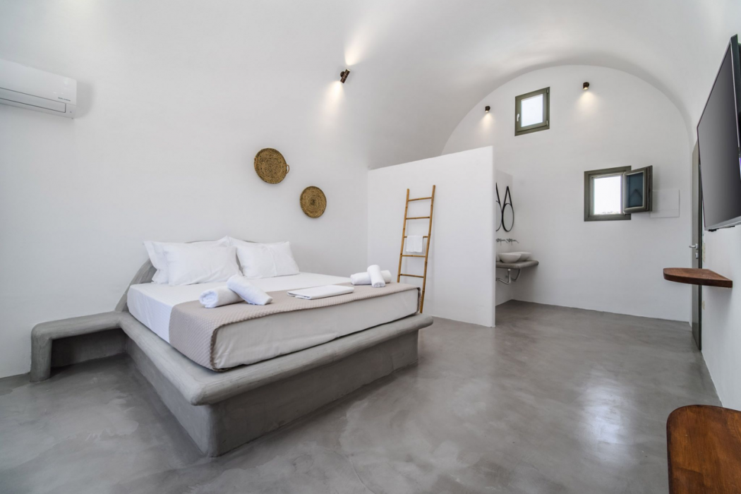 Amethyst Exclusive Suites Oia 17/72