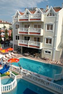Basil's Apart Hotel 3/51