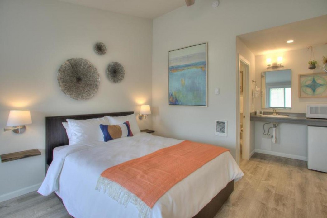 Americas Best Value Inn Ocean Shores 10/25