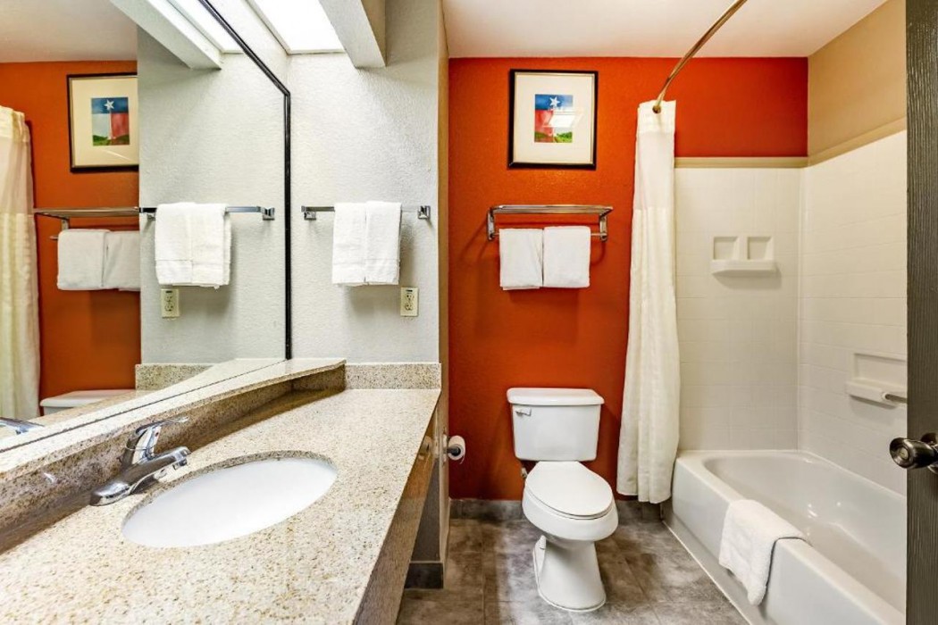 Rodeway Inn Temple, TX 7/10