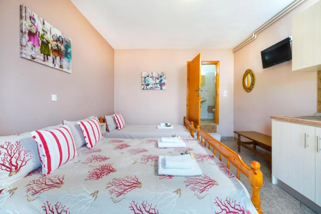 Athanasia Rooms 13/39