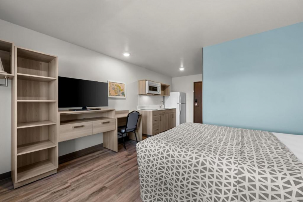 WoodSpring Suites Charlotte - Arrowood 8/60
