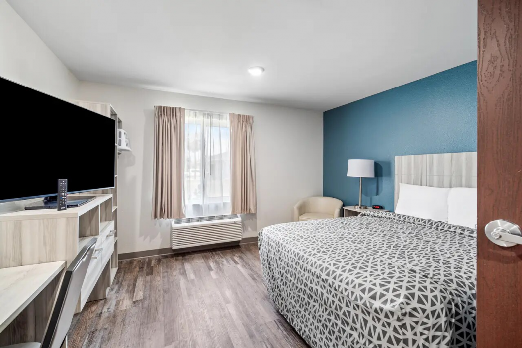 WoodSpring Suites Fort Myers - Cape Coral 12/44