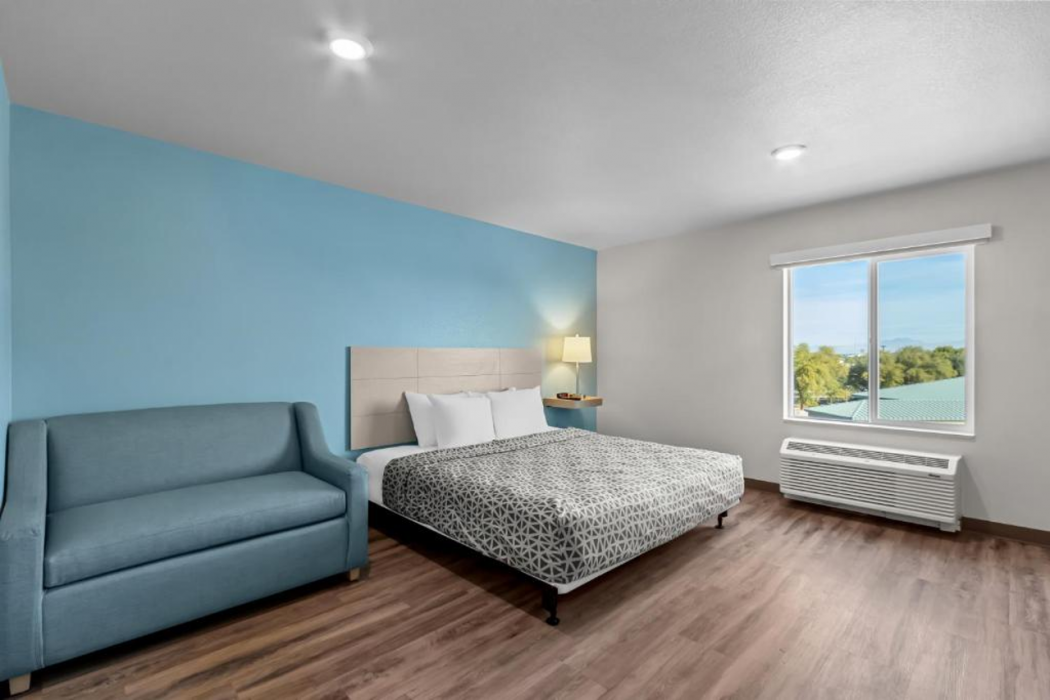 WoodSpring Suites Gilbert - Mesa Gateway Airport 8/41