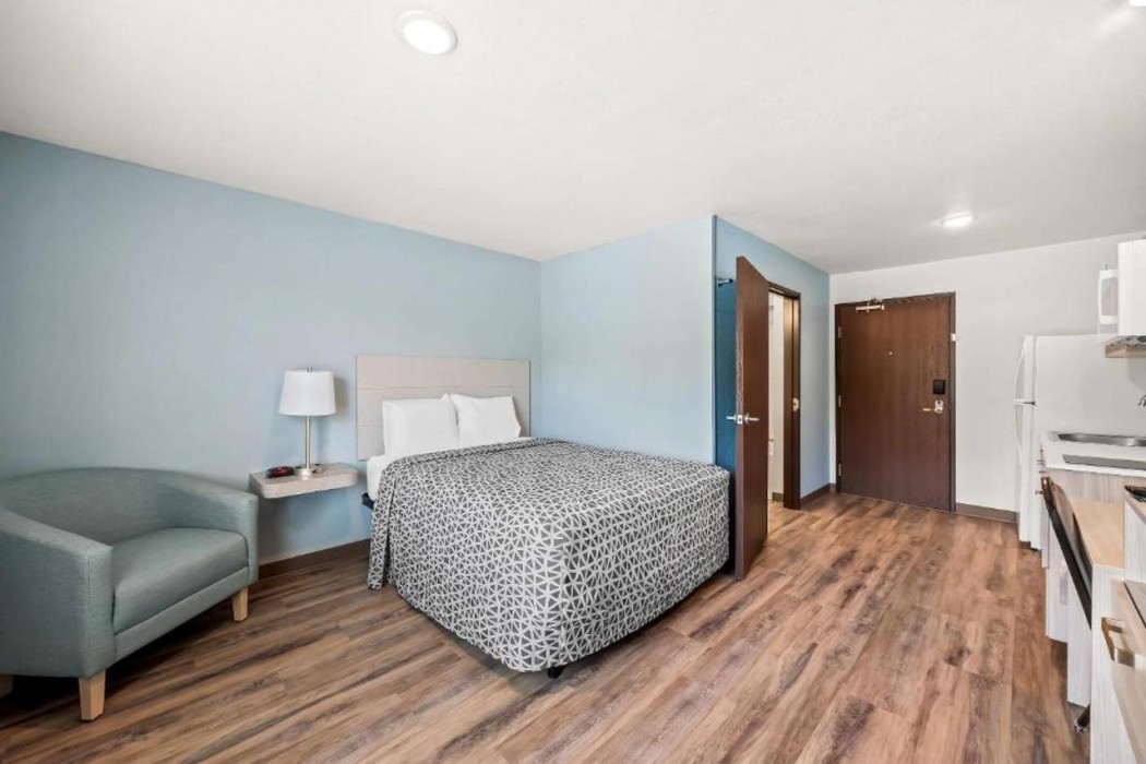 WoodSpring Suites Jackson Hub City 15/63