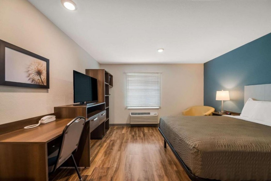 WoodSpring Suites Inverness 8/29