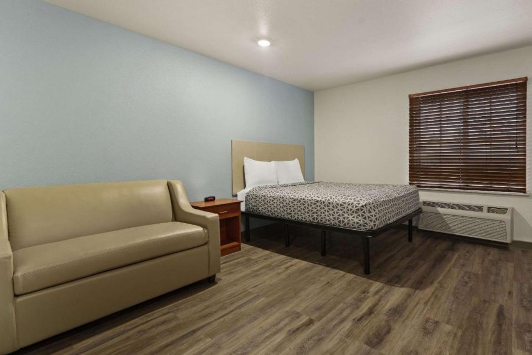 WoodSpring Suites Macon West I-475 20/33
