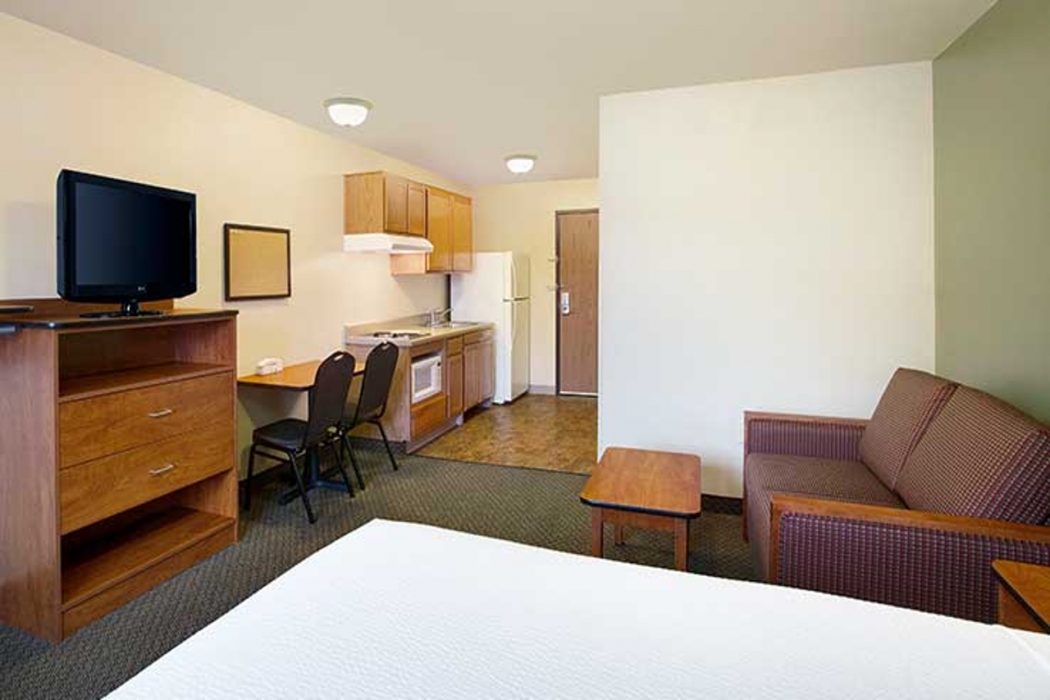 WoodSpring Suites Richmond West I-64 17/34
