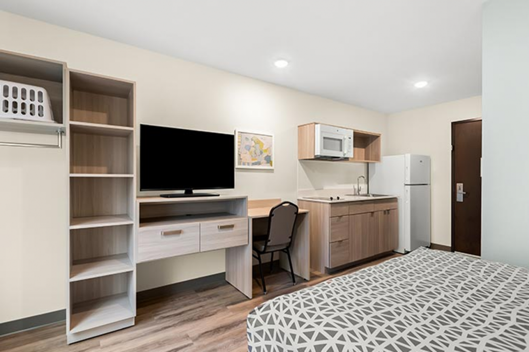 WoodSpring Suites Savannah West Chatham Parkway 8/33
