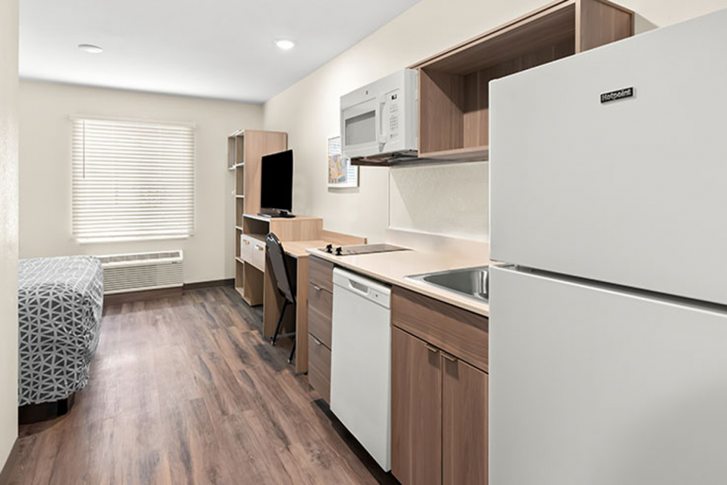 WoodSpring Suites Savannah West Chatham Parkway 7/33