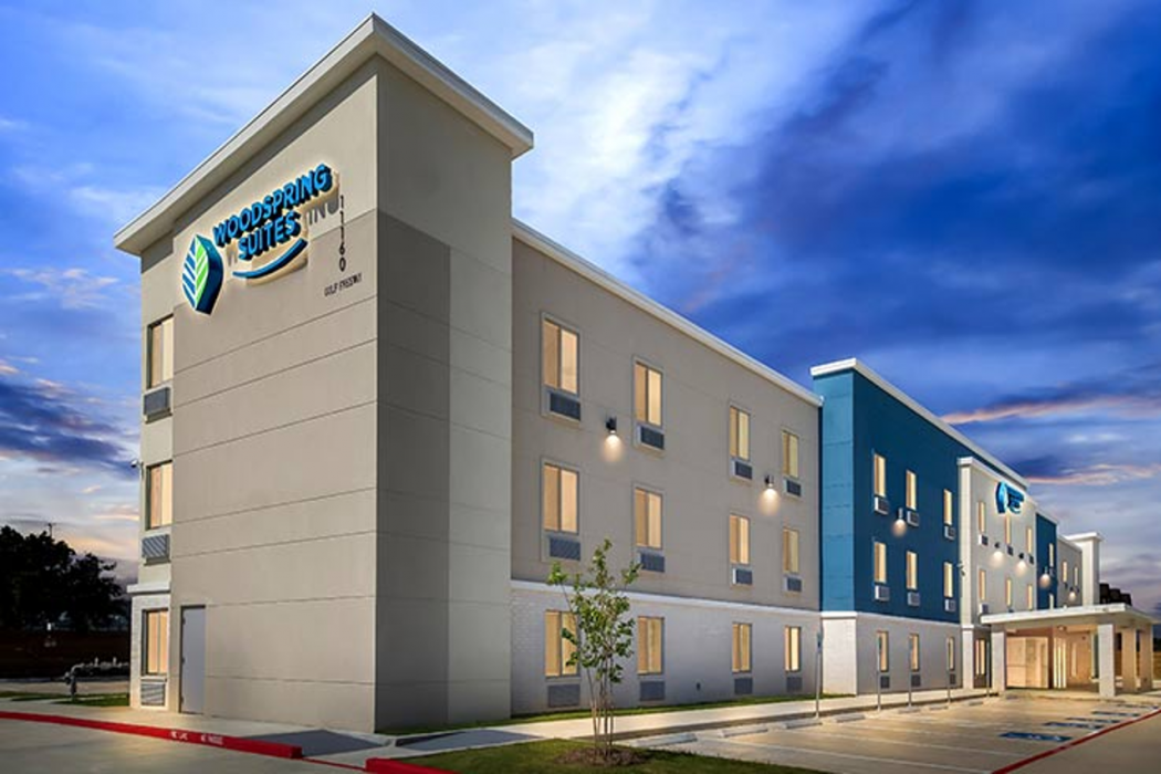 WoodSpring Suites South Houston Hobby photo1
