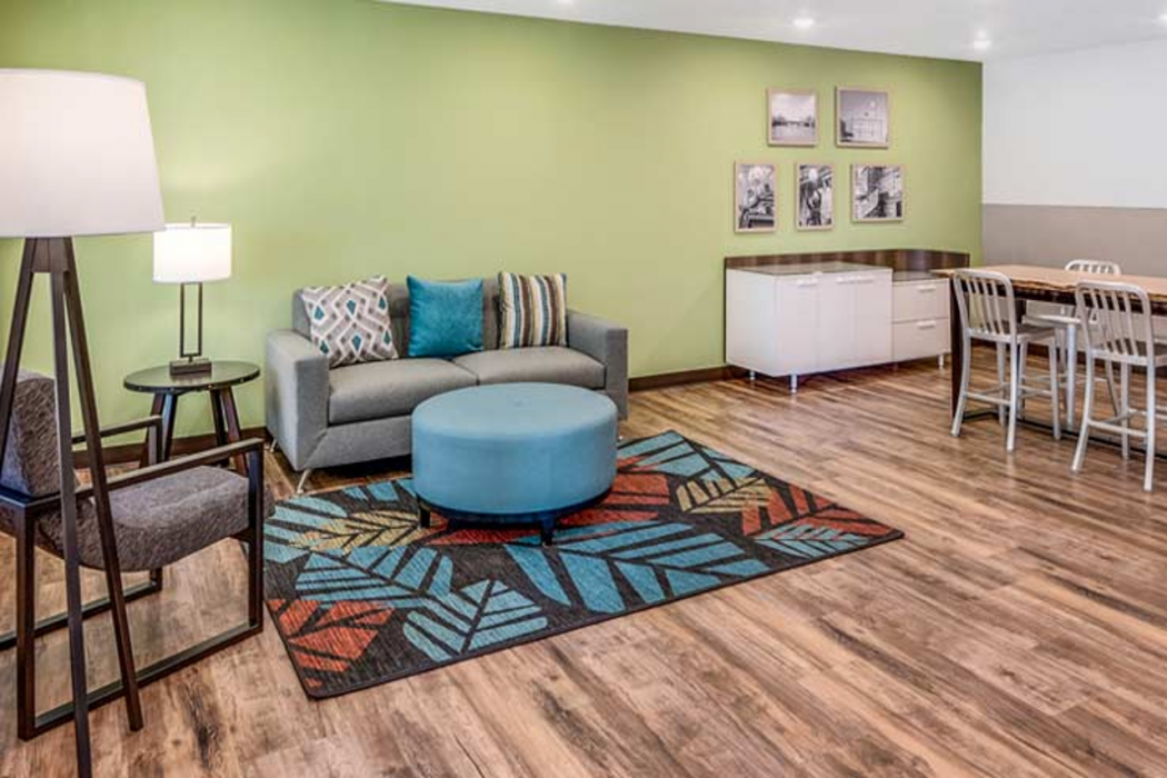 WoodSpring Suites West Des Moines 7/38