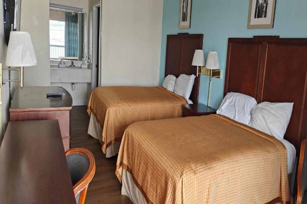 Travelodge by Wyndham Richmond Kentucky 6/35