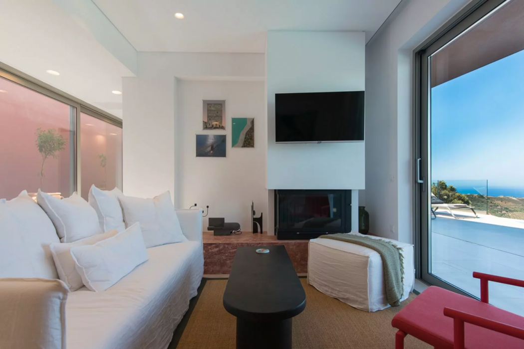 Plethora Luxury Suites 14/29