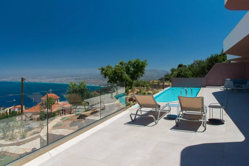 Plethora Luxury Suites 27/29
