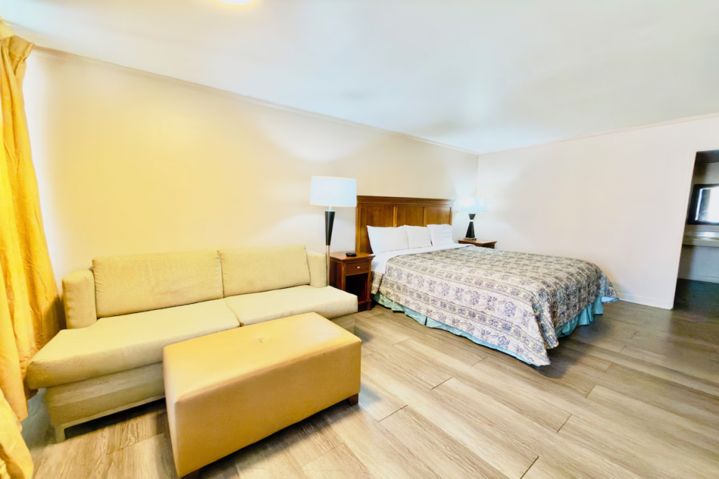 Motel 6 Williamston, NC - Highway 17 11/61
