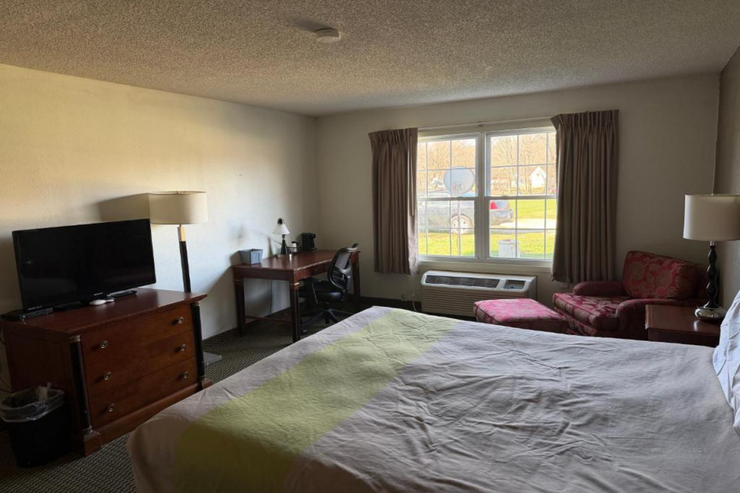 Royal Inn Rockville IN by Hotel O 7/15