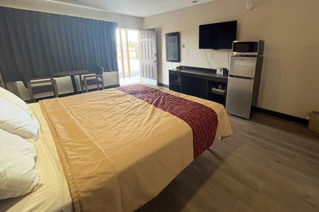 OYO Budget Host Inn 8/8