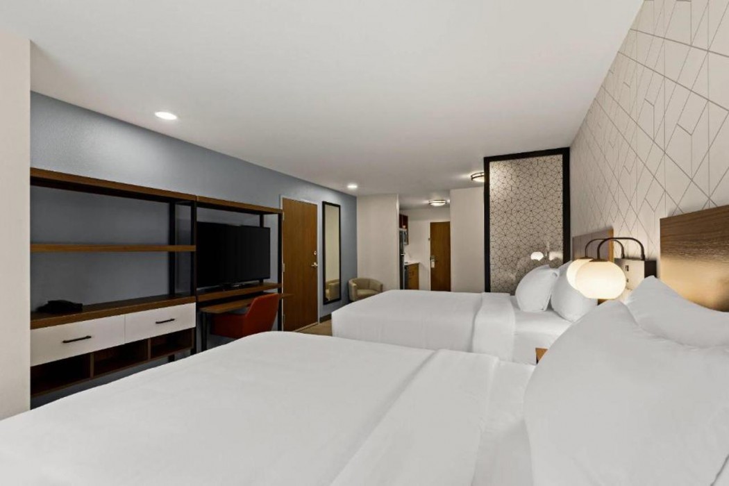 Everhome Suites Denver Airport 9/40
