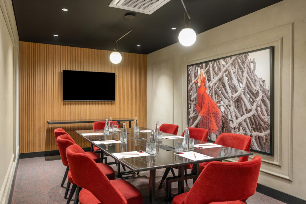 Radisson RED Izmir Point Bornova 32/59
