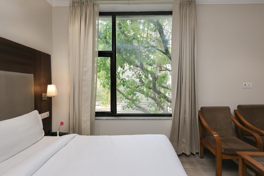 ECKO Hotel Nashik 15/19