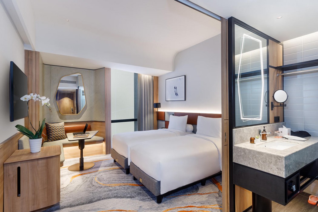 Harris Hotel and Convention Serpong 9/83