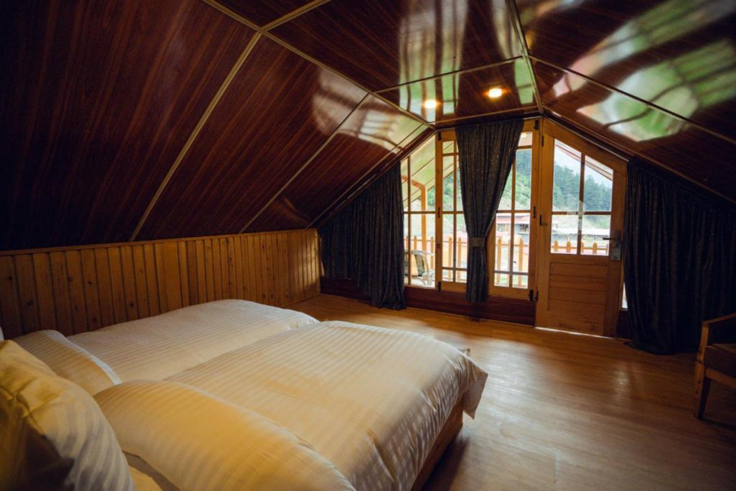 Azure Lagoon Resort 23/51