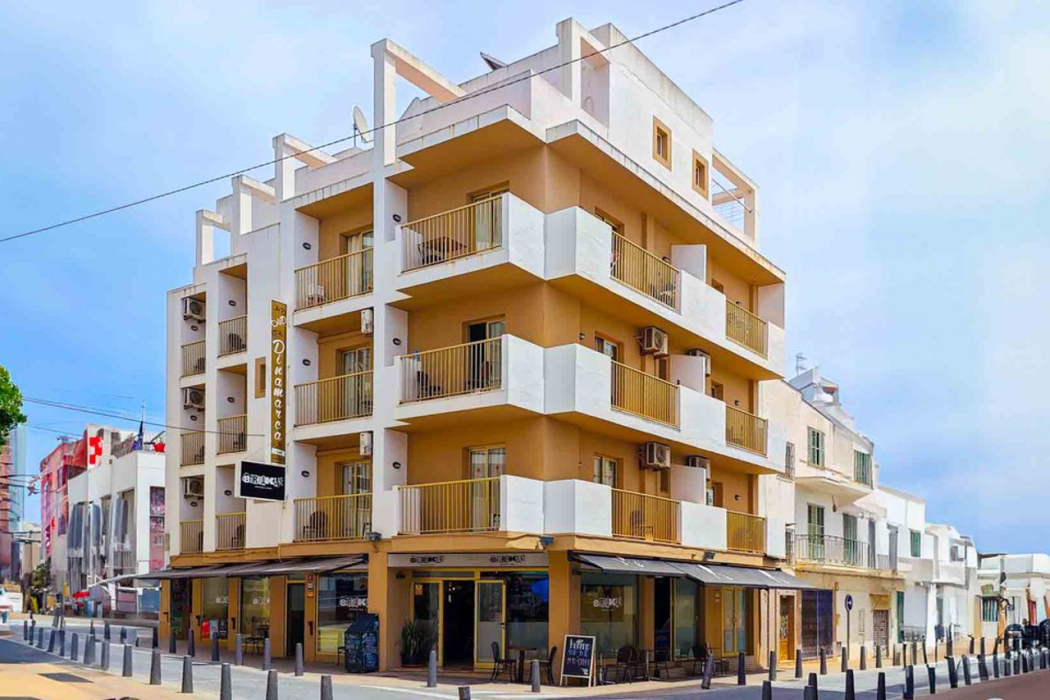 Azuline Hostal Dinamarca