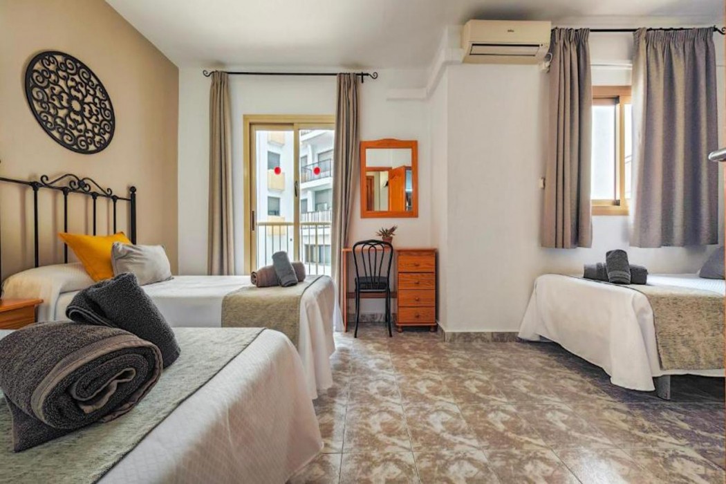 Azuline Hostal Dinamarca 6/35