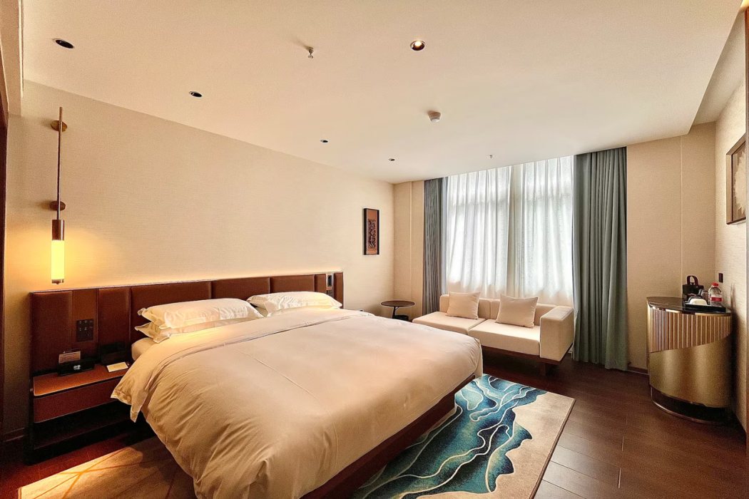 Ramada Encore by Wyndham Shantou Longhu 11/32