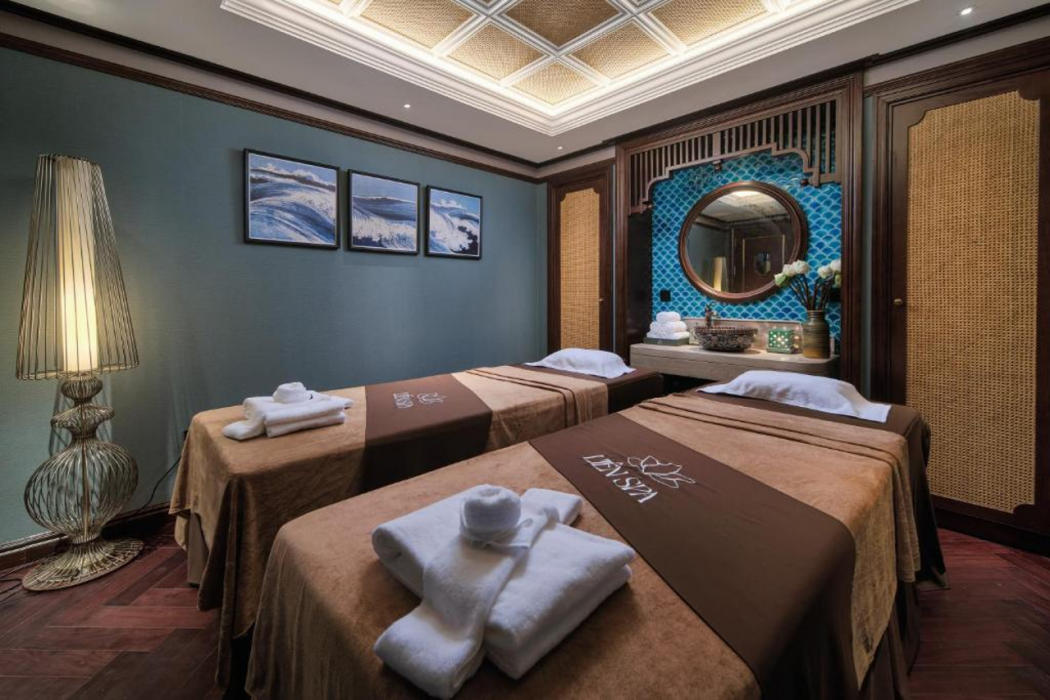 Tonkin Luxury Boutique Hotel & Spa 55/90