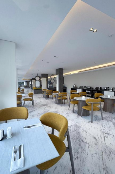 فندق تريبل إيه(Triple A Hotel) 33/49