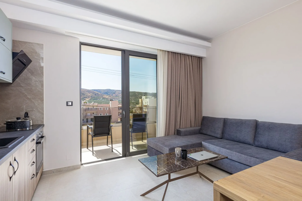Sapphire Blue Suites 23/87