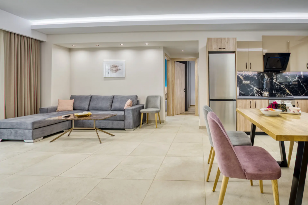 Sapphire Blue Suites 24/87