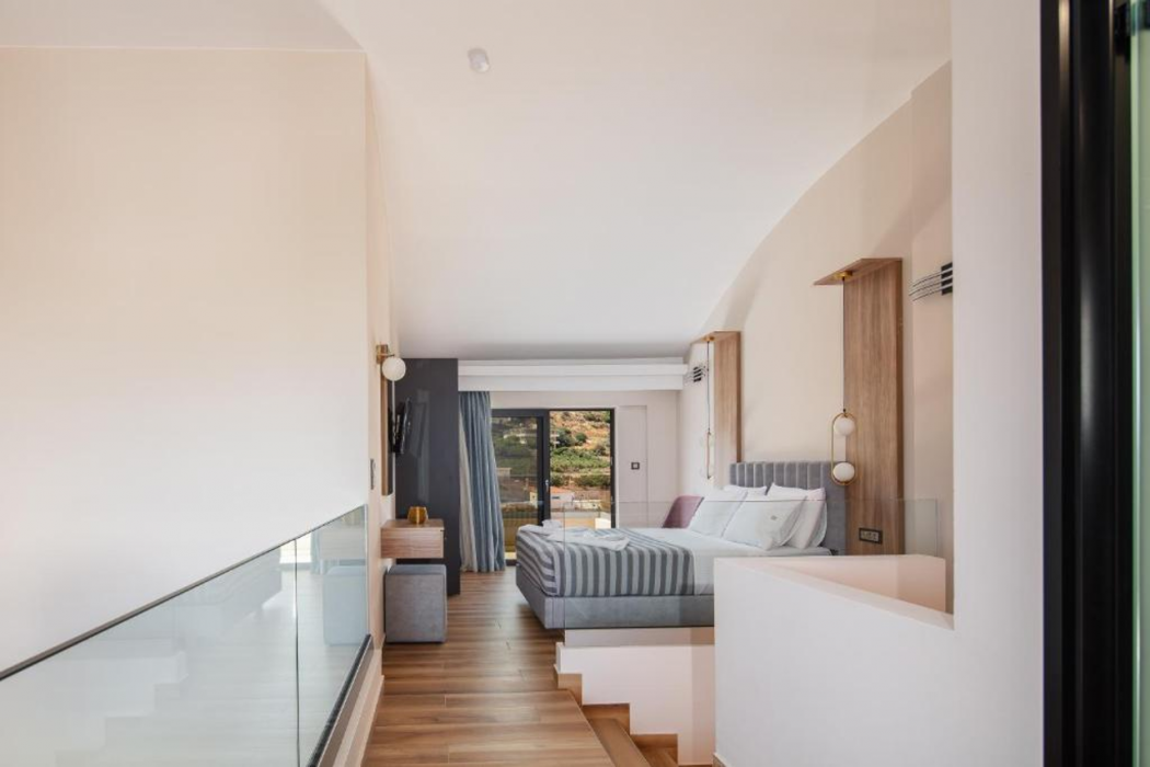 Sapphire Horizon Suites 46/94