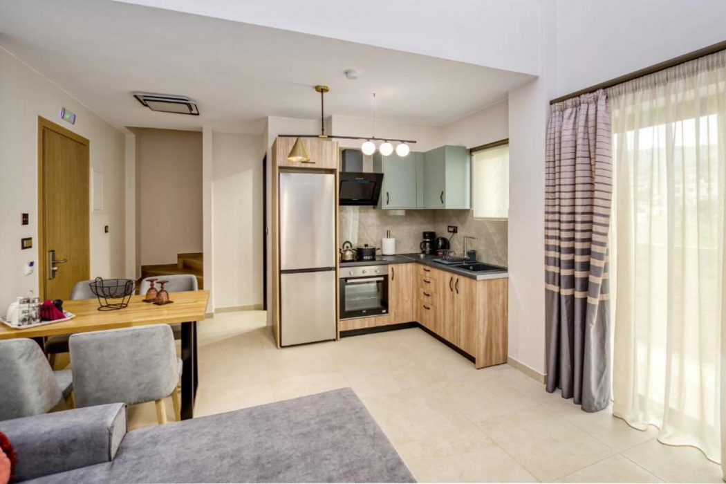 Sapphire Horizon Suites 30/94