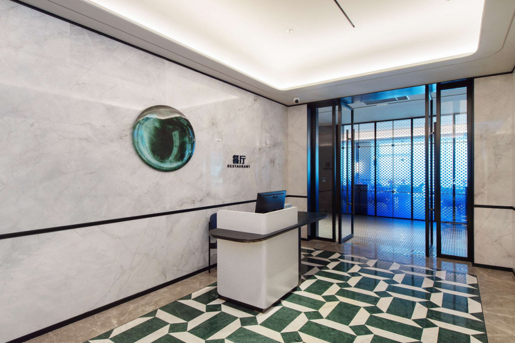 Novotel Dalian Zhongshan Square 26/36