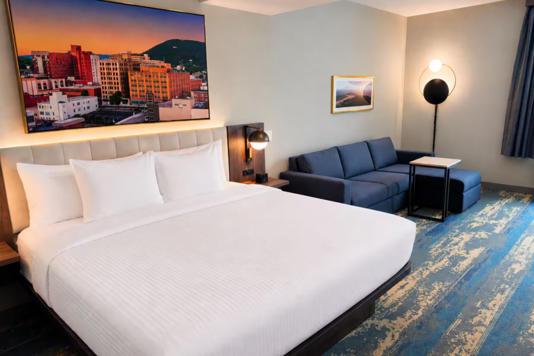 La Quinta Inn & Suites by Wyndham Roanoke Hollins/I-81 4/16