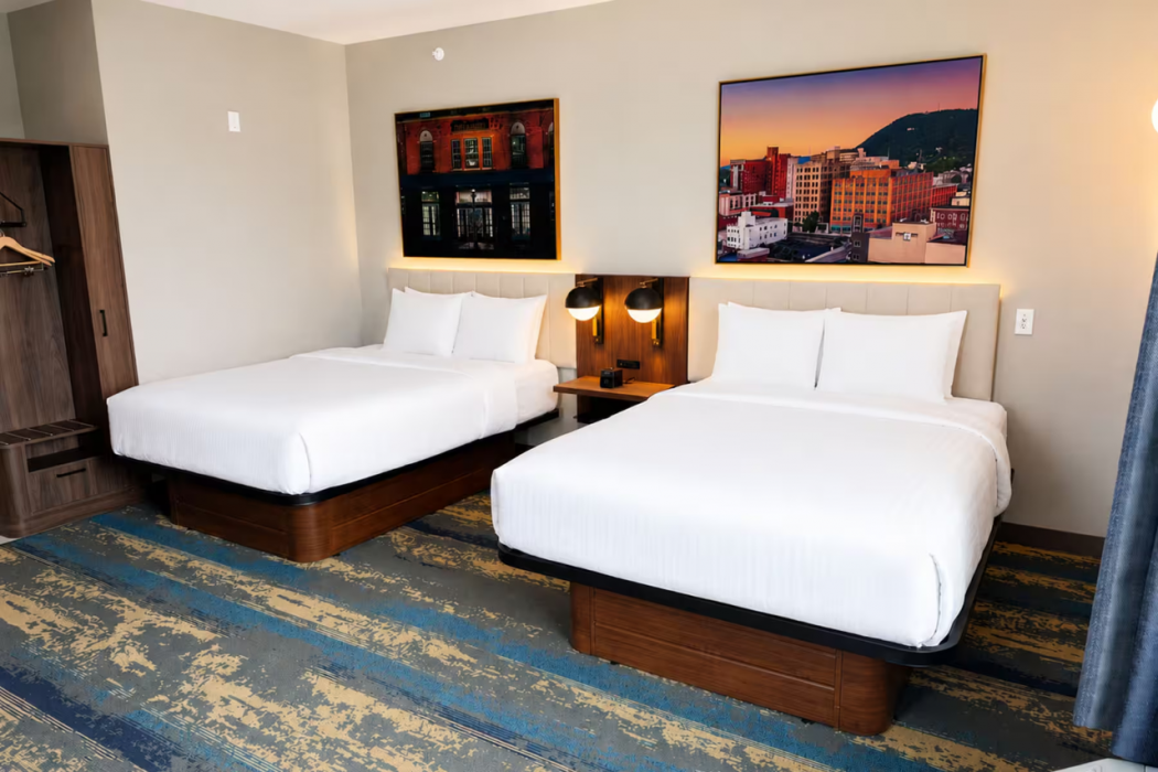 La Quinta Inn & Suites by Wyndham Roanoke Hollins/I-81 7/16