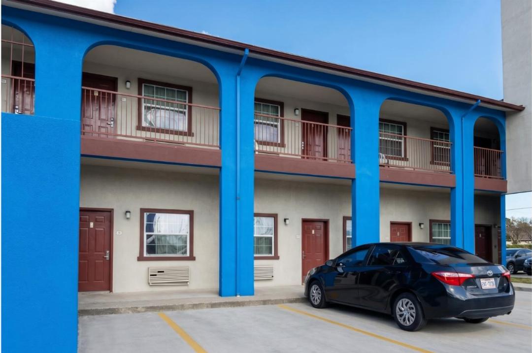 Airport Inn & Suites South Padre Island I 37 photo4