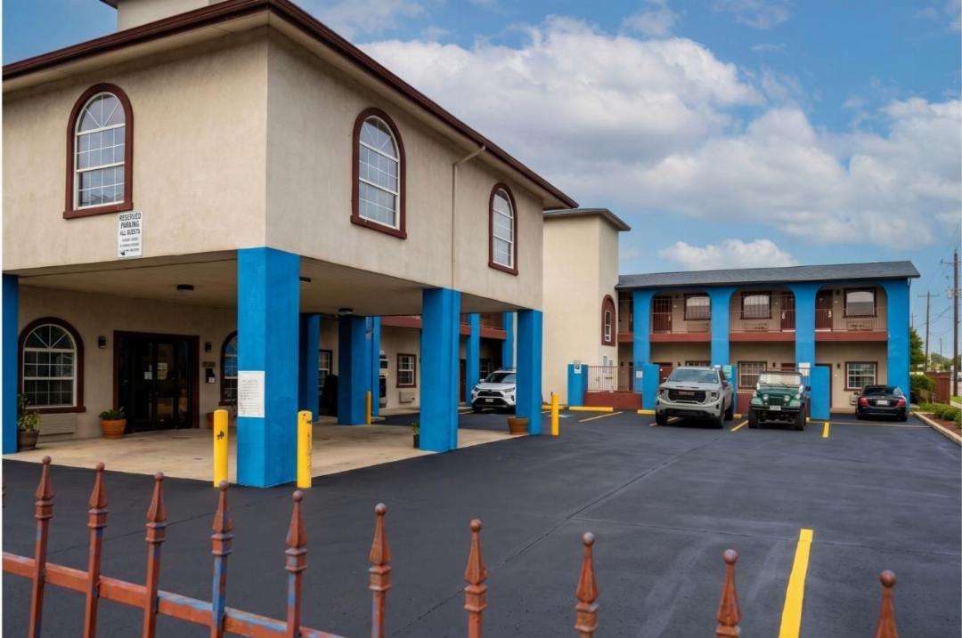 Airport Inn & Suites South Padre Island I 37 6/23