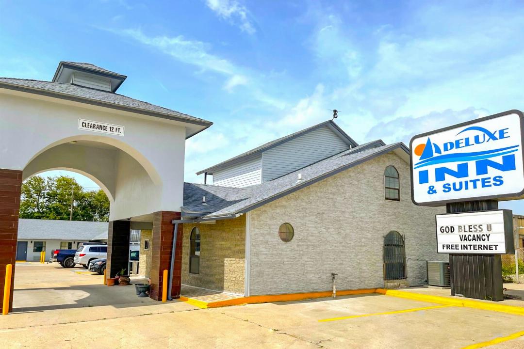 Deluxe Inn & Suites Corpus Christi I 37 6/27