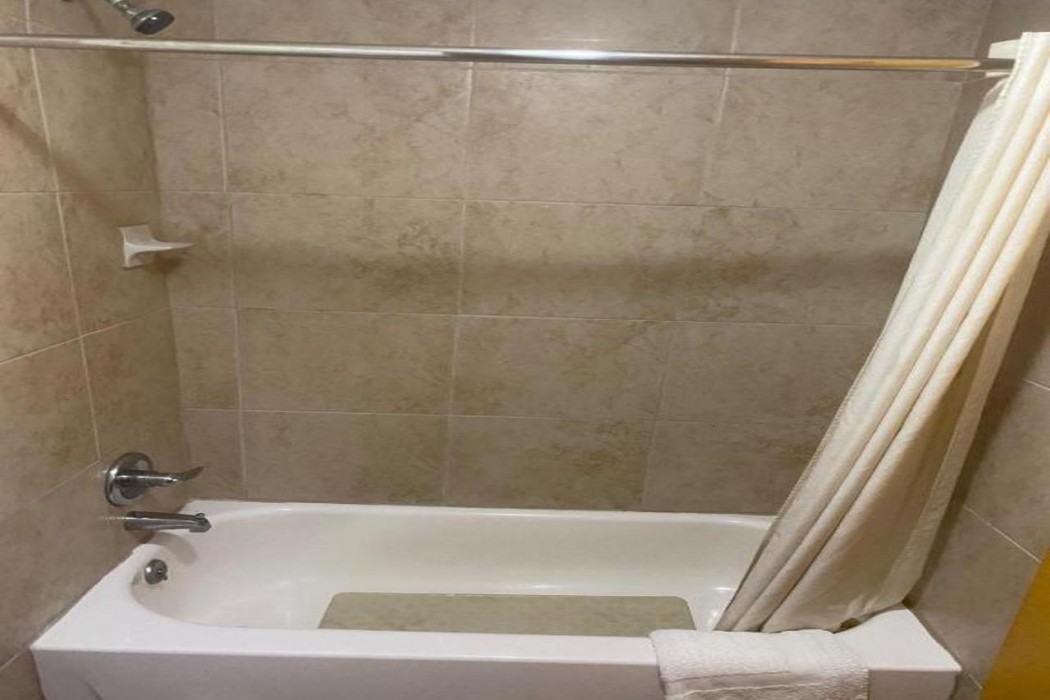 Relax Inn Daingerfield Near Mount Pleasant TX 8/19